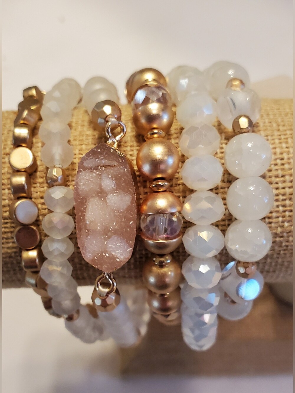 NWT ​RIAH Fashion White & Gold Druzy Stackable Beaded Stretch Bracelet Set OS